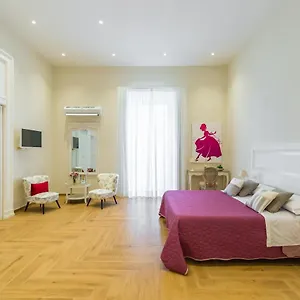 https://la-gatta-cenerentola-rooms.hotels-amalfi.com